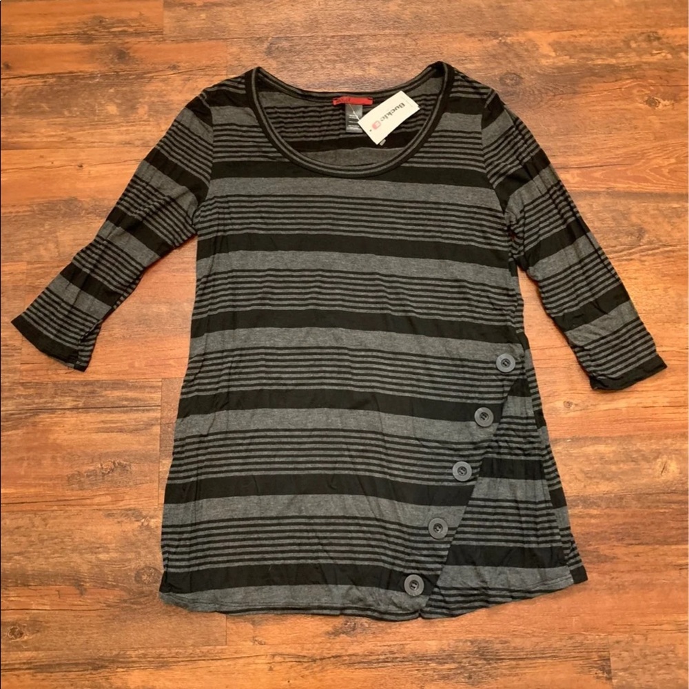 NWT BKE Red Stripe 3/4 Sleeve w/buttons